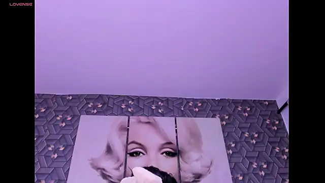 Emily rivera78 online show from April 15, 5:03 am