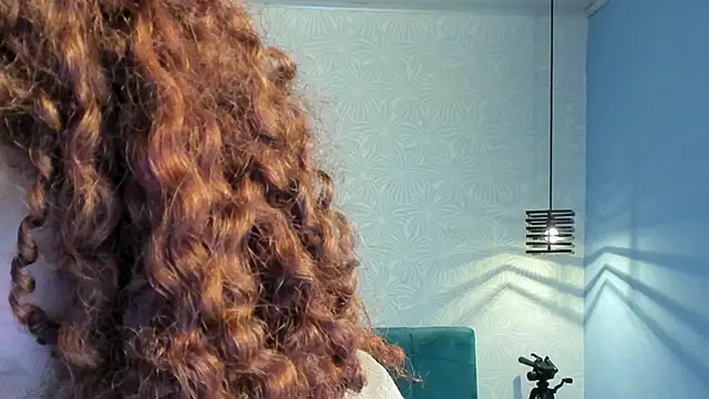 ninna curly online show from September 22, 5:09 am