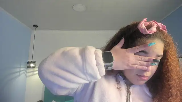 ninna curly online show from November 14, 4:00 am