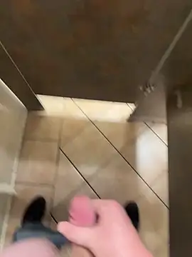 Seanoofss12 online show from April 8, 5:13 pm