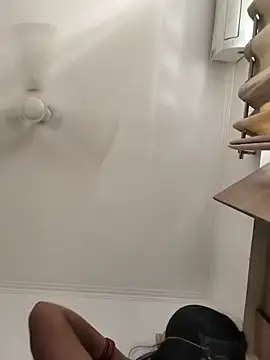 Snapshot of mahi69a chatting on March 16, 5:13 am mahi69a online show from March 16, 5:13 am