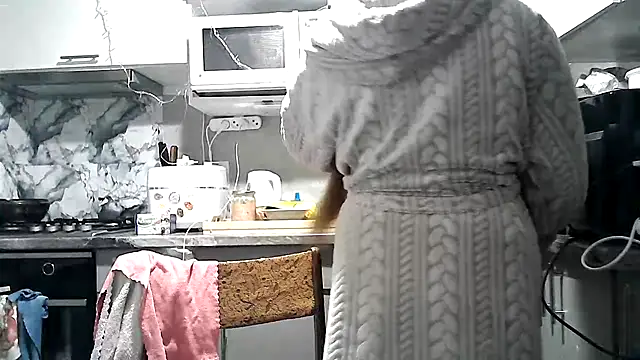 Misssweet s online show from December 16, 4:50 am