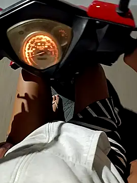 Snapshot of cenicienta_20 chatting on March 18, 4:58 am cenicienta 20 online show from March 18, 4:58 am