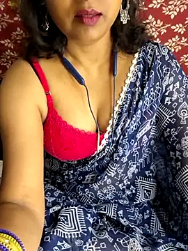 Cute Jiyaa online show from July 12, 5:15 pm