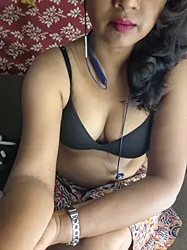 Cute Jiyaa online show from July 30, 7:35 pm