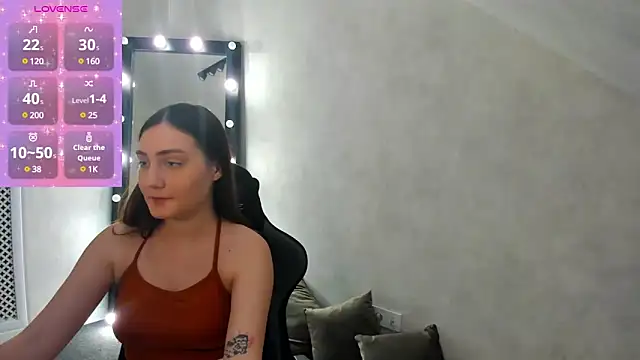 Alisa Suun online show from February 1, 6:54 am