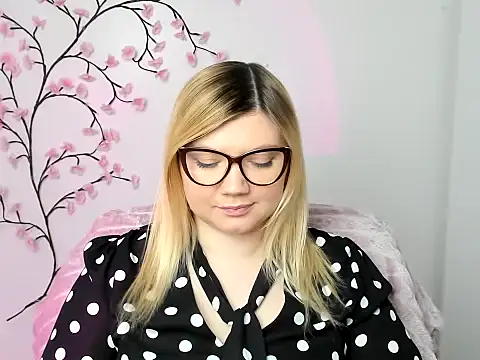 Lola moree online show from December 21, 12:45 pm