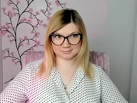 Lola moree online show from April 5, 11:40 am