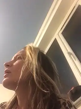 blondey206 online show from March 24, 1:54 am