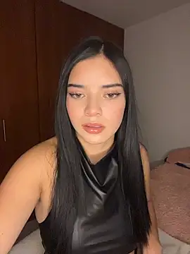 Snapshot of eileensophi chatting on June 27, 4:39 am eileensophi online show from June 27, 4:39 am