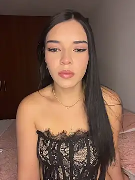 Snapshot of eileensophi chatting on July 3, 3:35 am eileensophi online show from July 3, 3:35 am