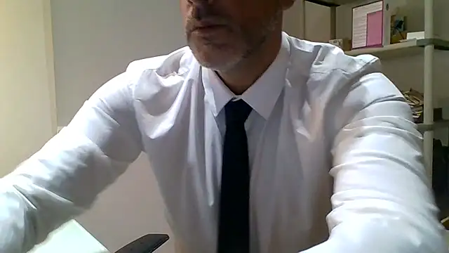 66MA69 online show from April 5, 5:15 am