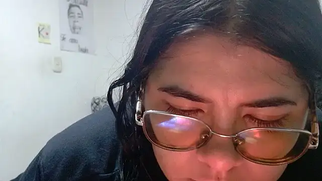 viccky vick online show from June 9, 9:48 pm
