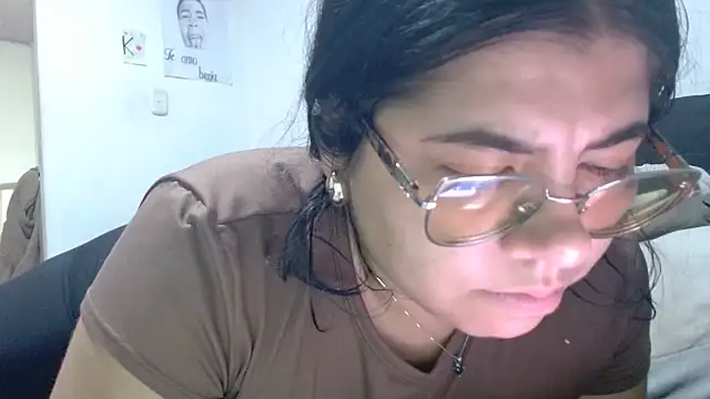 viccky vick online show from June 12, 1:48 am