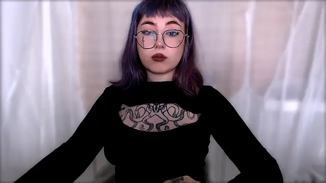 Snapshot of purplewitch chatting on December 16, 8:14 pm purplewitch online show from December 16, 8:14 pm