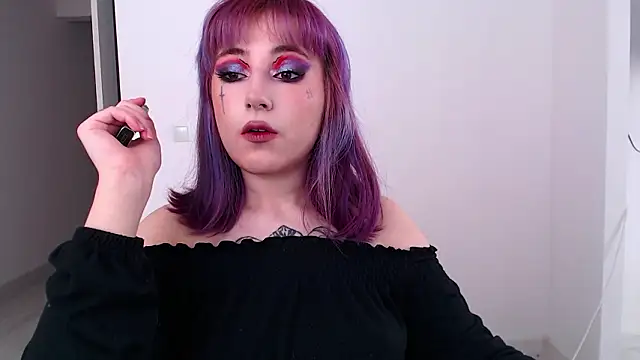 Snapshot of purplewitch chatting on February 15, 8:57 am purplewitch online show from February 15, 8:57 am