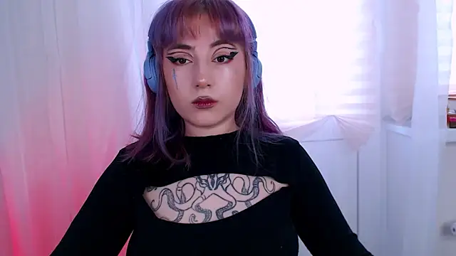 Snapshot of purplewitch chatting on March 3, 11:16 am purplewitch online show from March 3, 11:16 am