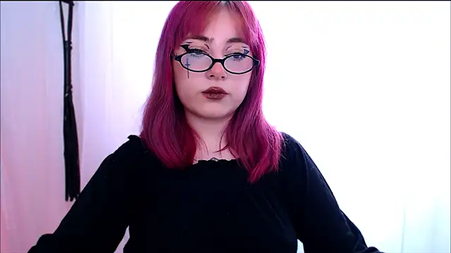 Snapshot of purplewitch chatting on March 21, 6:07 am purplewitch online show from March 21, 6:07 am