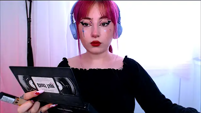 Snapshot of purplewitch chatting on March 21, 9:03 am purplewitch online show from March 21, 9:03 am