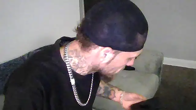 cruz815 online show from November 8, 12:00 am