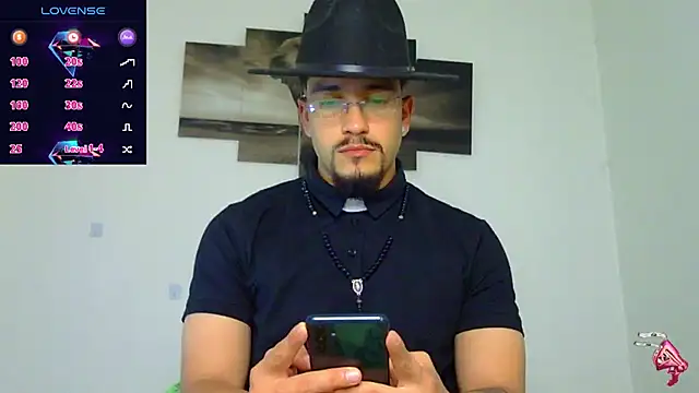 Keiviid online show from October 31, 2:07 pm