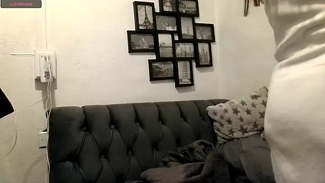 MirandaLatinaLovely online show from February 1, 6:17 pm