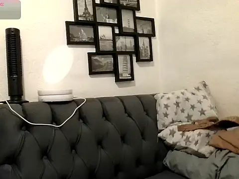 MirandaLatinaLovely online show from April 5, 4:37 pm