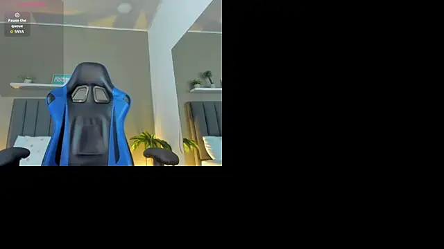 alessia leroy online show from March 10, 8:25 pm