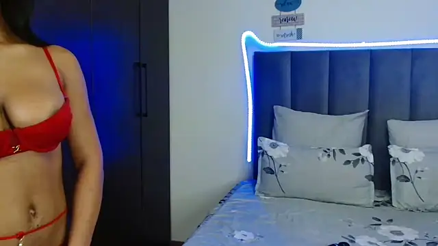 Snapshot of NikkyDangerr chatting on February 25, 9:46 pm NikkyDangerr online show from February 25, 9:46 pm