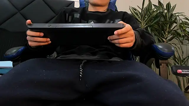 roan birkin online show from March 31, 7:14 pm