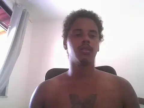 Snapshot of ONegodoce25 chatting on May 9, 5:18 pm ONegodoce25 online show from May 9, 5:18 pm