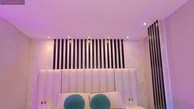 Snapshot of AmaiaHaywood chatting on January 7, 5:10 am AmaiaHaywood online show from January 7, 5:10 am