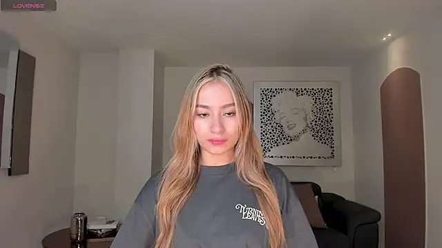 Snapshot of AmaiaHaywood chatting on January 11, 11:37 am AmaiaHaywood online show from January 11, 11:37 am