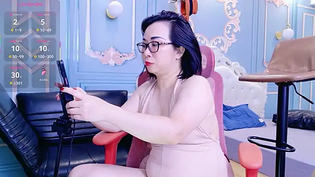LucianaMe online show from June 1, 2:30 pm