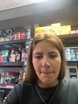 Snapshot of Andrea18_blonde chatting on June 30, 9:05 pm Andrea18 blonde online show from June 30, 9:05 pm
