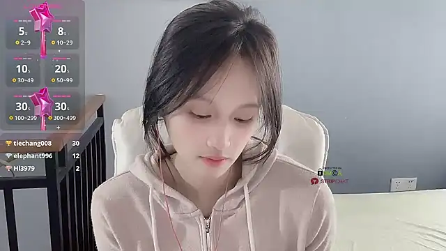 xunian71O online show from February 11, 2:49 am