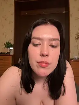 Viesicaa online show from September 18, 4:47 am