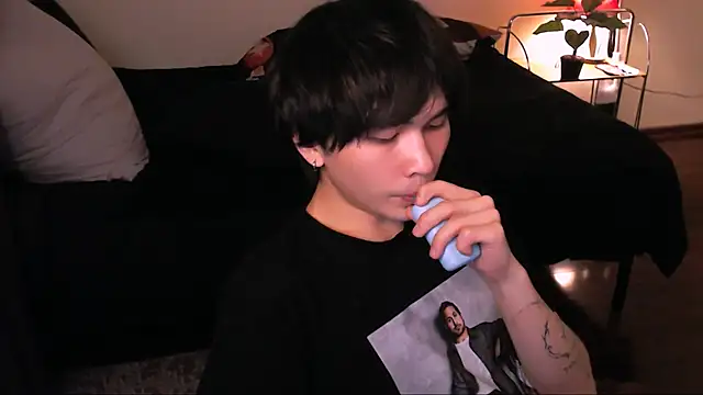 Snapshot of rennnuts chatting on November 26, 6:53 pm rennnuts online show from November 26, 6:53 pm