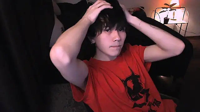 Snapshot of rennnuts chatting on December 4, 3:43 pm rennnuts online show from December 4, 3:43 pm