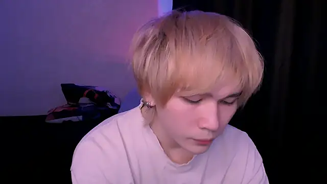 Snapshot of rennnuts chatting on February 7, 1:59 pm rennnuts online show from February 7, 1:59 pm