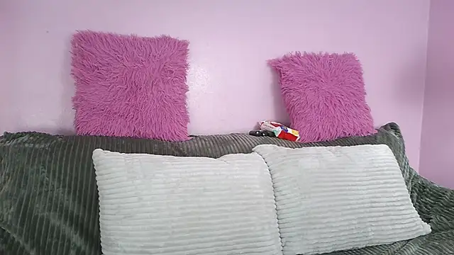 Snapshot of Hiyakasudere chatting on December 17, 12:33 pm Hiyakasudere online show from December 17, 12:33 pm