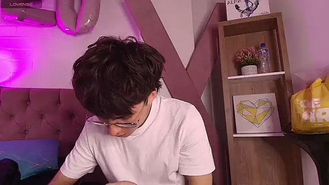 PepperTwink online show from December 15, 4:44 pm