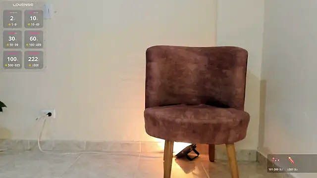 Nathalie 29 online show from April 18, 7:07 pm