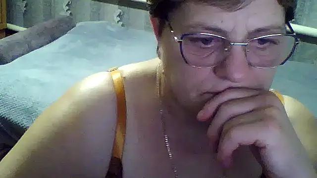 ElzaJewel online show from November 17, 11:10 pm