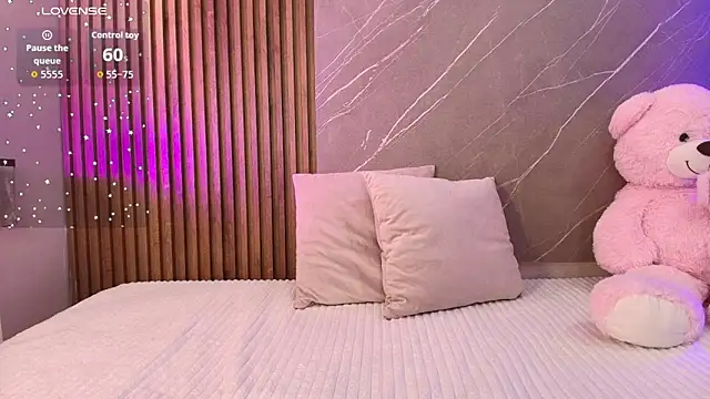 ariana jhonson1 online show from January 9, 12:19 pm