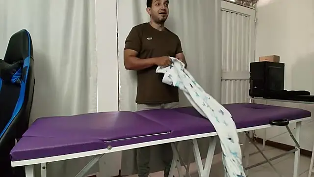 ema abby online show from April 4, 7:33 pm