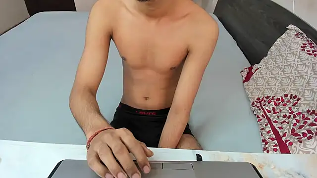 Queen Couple online show from January 14, 5:24 am