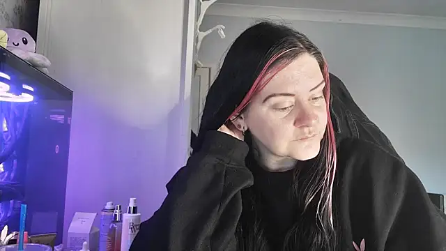 AureliaXOX online show from January 19, 9:24 am