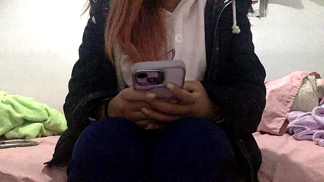 sharonlopez9611 online show from December 19, 3:13 am