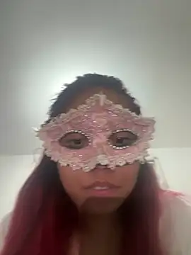 sharonlopez9611 online show from July 19, 4:27 am